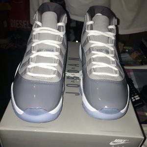Jordan 11 Cool Greys size 9.5